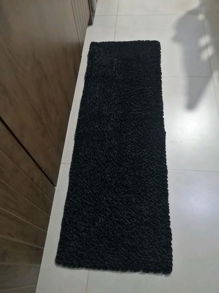 Passadeira Frufru Preta 1m20cm x 40cm Antiderrapante