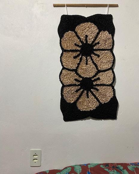 Tapeçaria de Parede Frufru Flor Bege