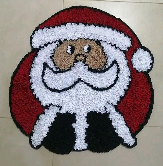 Tapete de Papai Noel em Frufru Antiderrapante