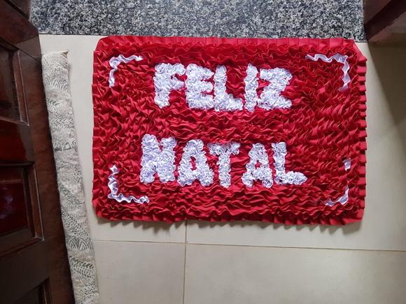 Tapete de Natal em Frufru Antiderrapante