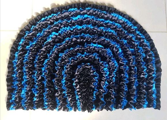 Tapete Frufru Azul, Preto e Grafite Antiderrapante