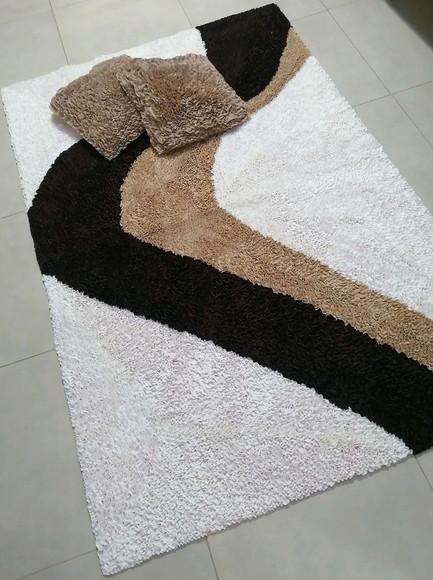 Tapete Frufru 1m80cm x 1m20cm / 2 Capas Almofada Antider.