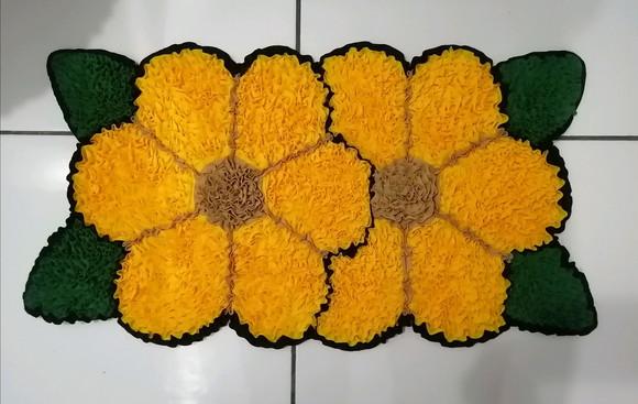 Tapete Frufru Flor Amarela Antiderrapante