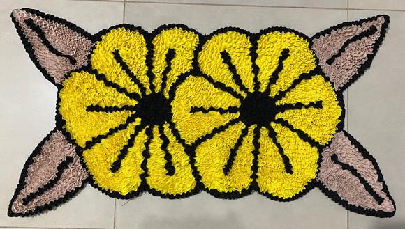 Tapete Frufru Flor Amarela Antiderrapante