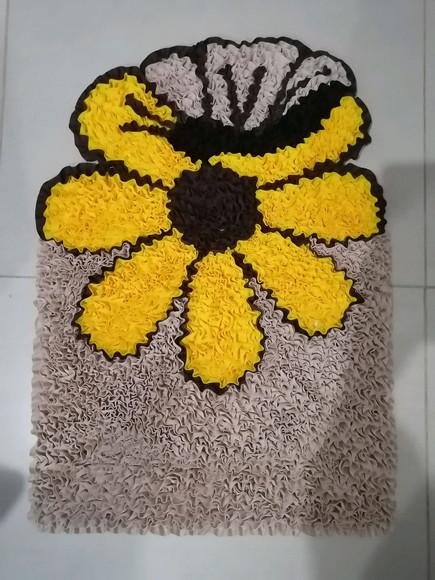 Tapete Frufru Flor Amarela Borboleta Antiderrapante