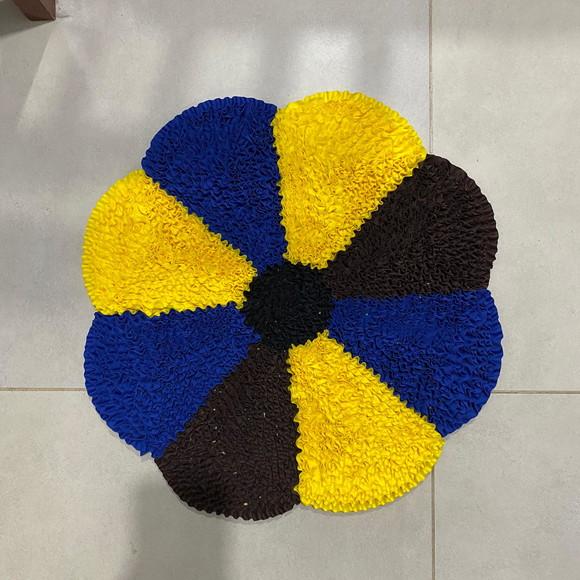 Tapete Frufru Flor Colorida 80cm x 80cm Antiderrapante