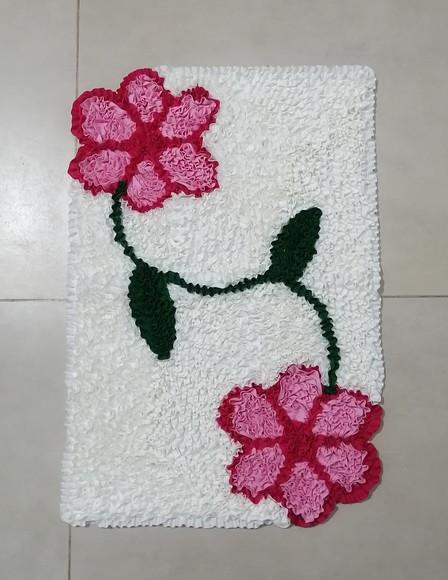 Tapete Frufru Flor Rosa Claro Antiderrapante