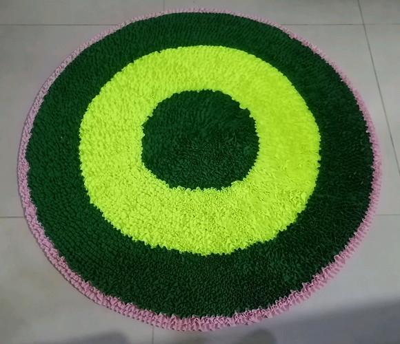 Tapete Frufru Redondo Verde Escuro e Verde Claro 80cm x 80cm