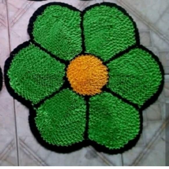 Tapete Frufru Verde 40cm x 40cm Antiderrapante