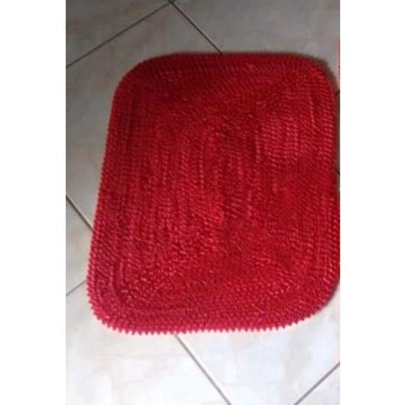 Tapete Frufru Vermelho Antiderrapante