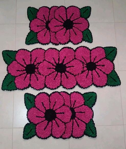 Tapetes de Flores Rosas em Frufru Antiderrapante