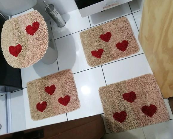 Tapetes Frufru Banheiro Corações 4 Pçs Antiderrapante