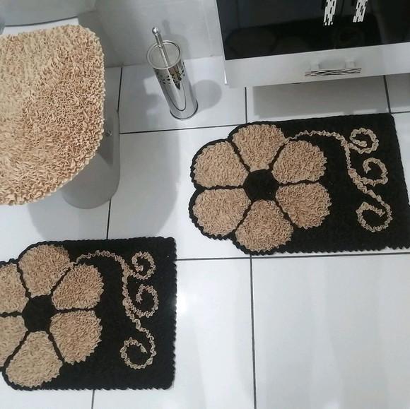 Tapetes Frufru Banheiro Flor Bege Antiderrapante