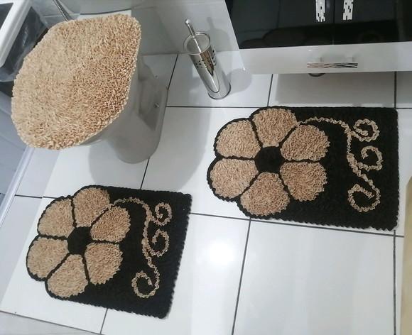Tapetes Frufru Banheiro Flor Bege Antiderrapante