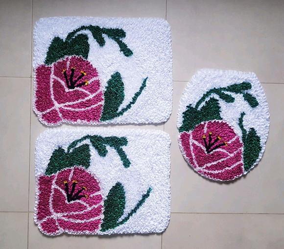 Tapetes Frufru Banheiro Flor Rosa C/ Branco Antiderrapante