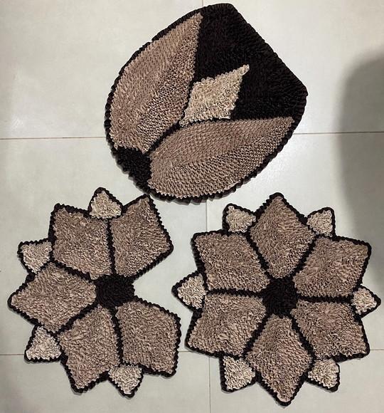 Tapetes Frufru Banheiro Flor Tons de Bege Antiderrapante