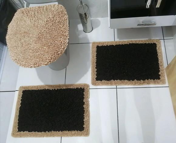 Tapetes Frufru Banheiro Marrom e Bege Antiderrapante