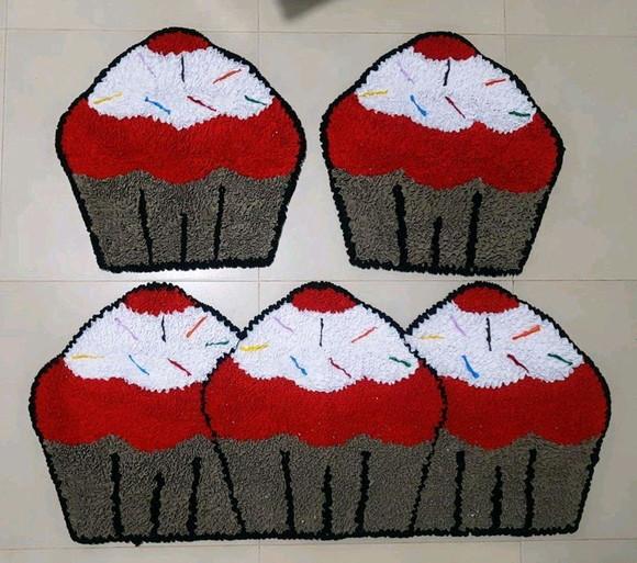 Tapetes Frufru Cupcake Vermelho Antiderrapante