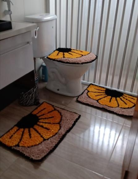 Tapetes Frufru de Banheiro Flor Amarela Antiderrapante