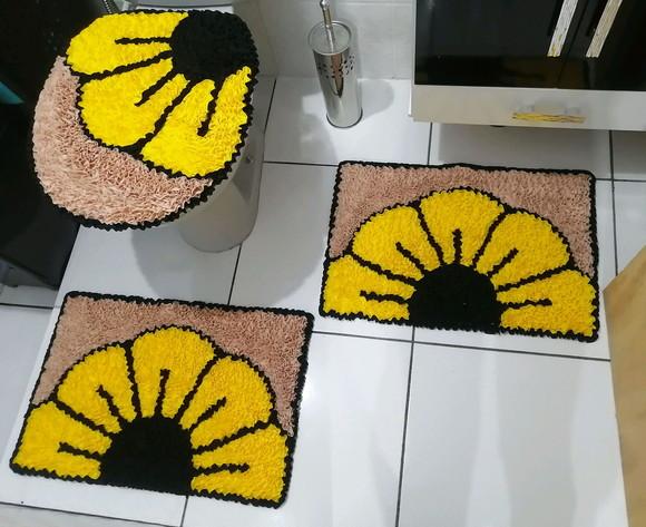Tapetes Frufru de Banheiro Flor Amarela Antiderrapante