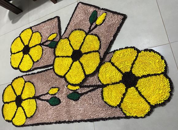 Tapetes Frufru Flor Amarela 1m40cm Antiderrapante
