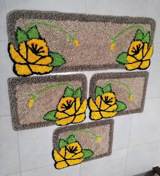Tapetes Frufru Flor Amarela Antiderrapante