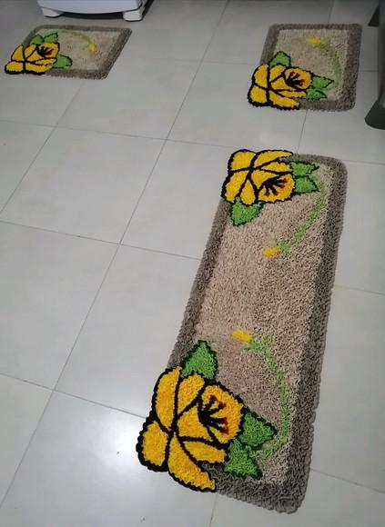 Tapetes Frufru Flor Amarela Antiderrapante