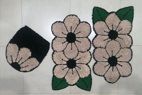 Tapetes Frufru Flor Bege Antiderrapante