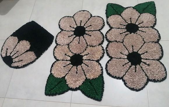 Tapetes Frufru Flor Bege Antiderrapante