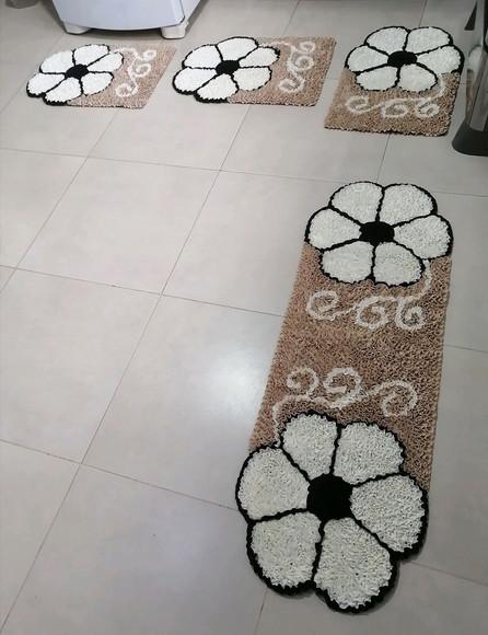 Tapetes Frufru Flor Creme Antiderrapante