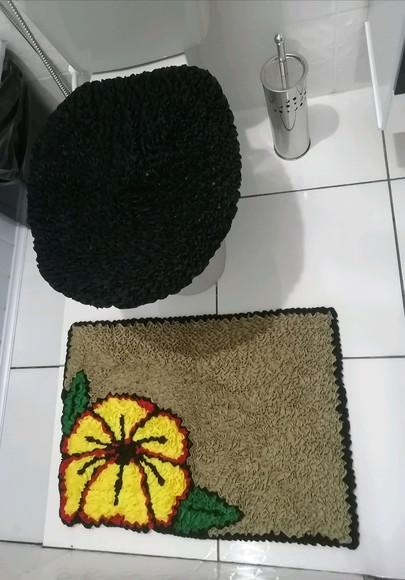 Tapetes Frufru Lavabo Flor Amarela 50cm x 70cmAntiderrapante