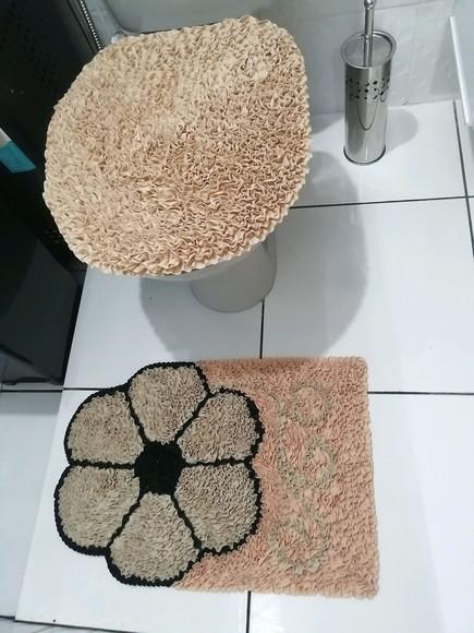 Tapetes Frufru Lavabo Flor Bege Antiderrapante