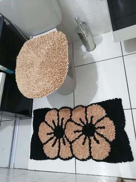Tapetes Frufru Lavabo Flor Bege Antiderrapante