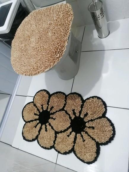 Tapetes Frufru Lavabo Flor Bege Antiderrapante