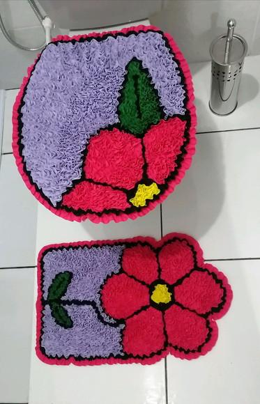Tapetes Frufru Lavabo Flor Rosa Fundo Lilas Antiderrapante