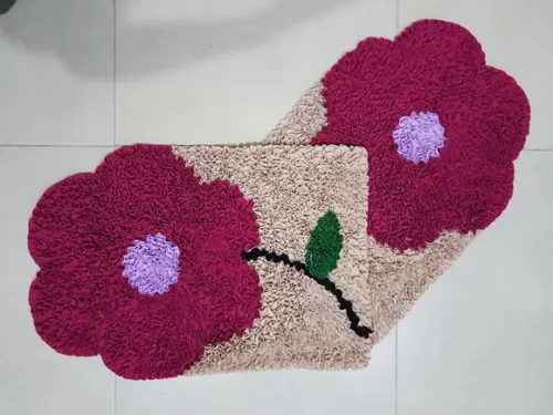 2 Tapetes de Flor Rosa em Frufru Antiderrapante