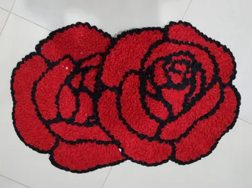 2 Tapetes de Rosa Vermelha em Frufru Antiderrapante