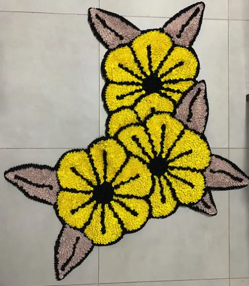 2 Tapetes Frufru Flor Amarela Antiderrapante