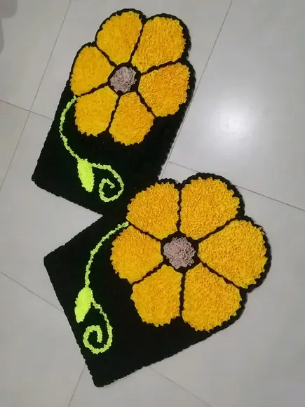 2 Tapetes Frufru Flor Amarela Antiderrapante