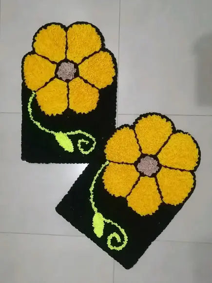 2 Tapetes Frufru Flor Amarela Antiderrapante