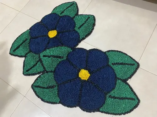 2 Tapetes Frufru Flor Azul Antiderrapante