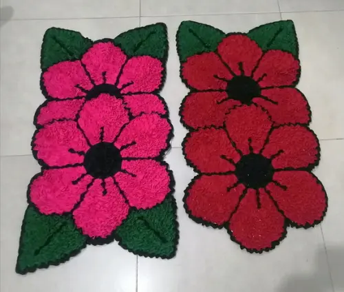 2 Tapetes Frufru Flor Rosa e Vermelha Antiderrapante
