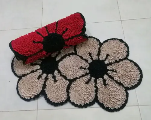 2 Tapetes Frufru Flor Vermelha e Bege Antiderrapante