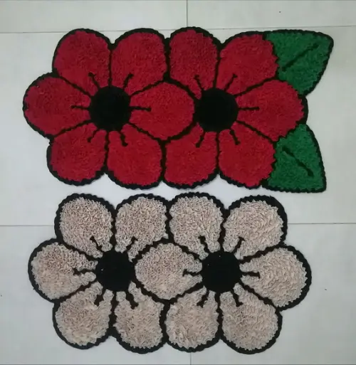 2 Tapetes Frufru Flor Vermelha e Bege Antiderrapante