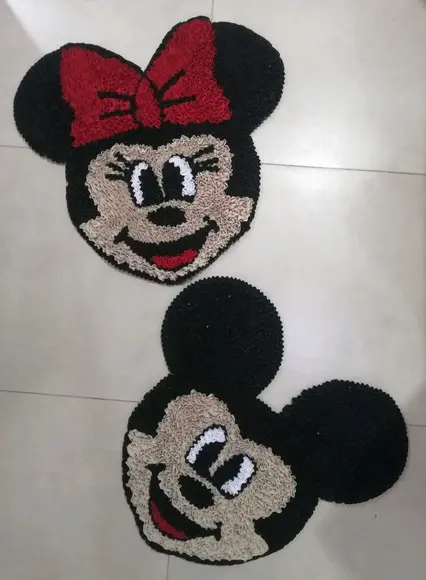 2 Tapetes Frufru Mickey e Minnie Antiderrapante
