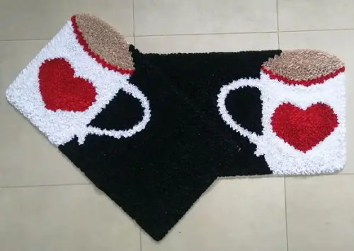 2 Tapetes Frufru Xícara Branca Antiderrapante