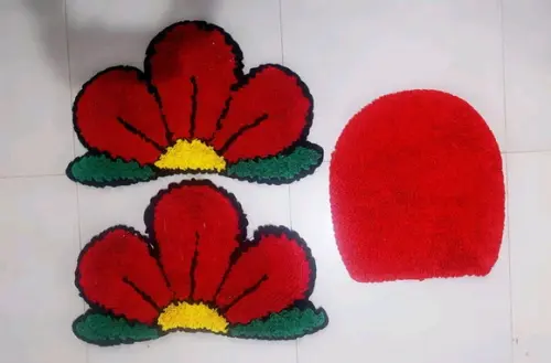 Jogo de Banheiro de Meia Flor em Frufru com antiderrapante