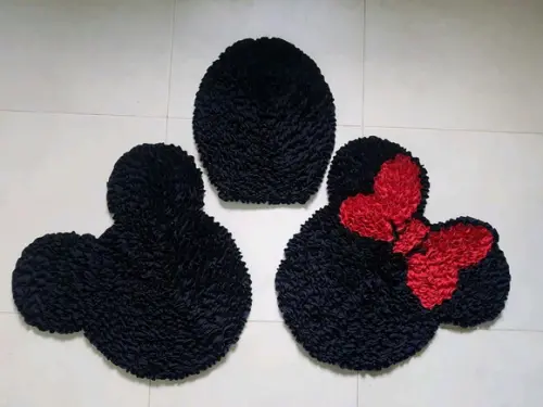 Jogo de Banheiro de Mickey/Minnie Frufru com antiderrapante