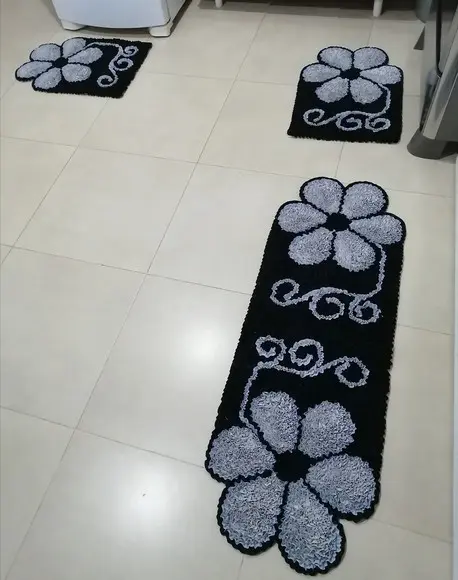 Jogo de Cozinha Flor Cinza em Frufru Antiderrapante