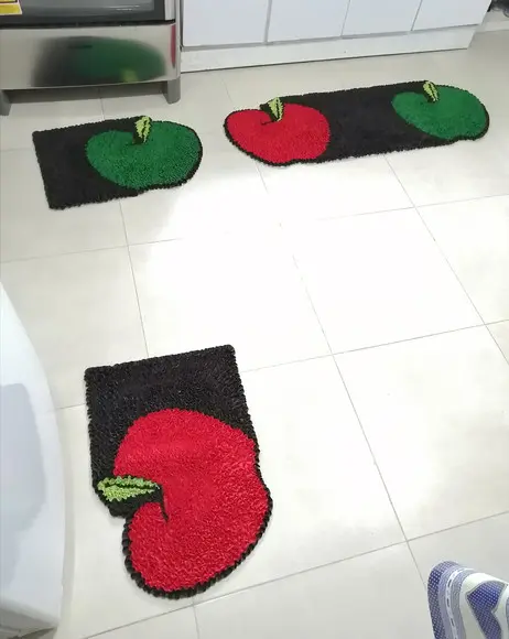 Jogo de Cozinha Maçãs em Frufru Antiderrapante